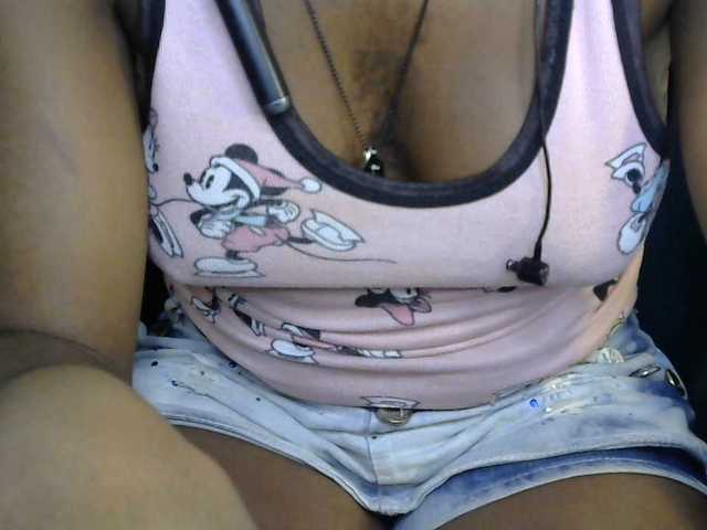 SinfulBitch01 live cam on BongaCams