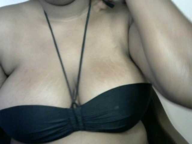 SinfulBitch01 live cam on BongaCams