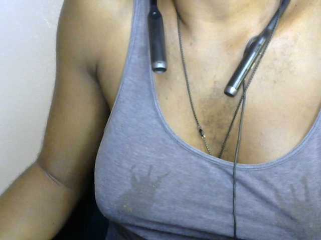 SinfulBitch01 live cam on BongaCams