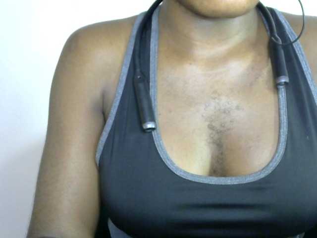 SinfulBitch01 live cam on BongaCams