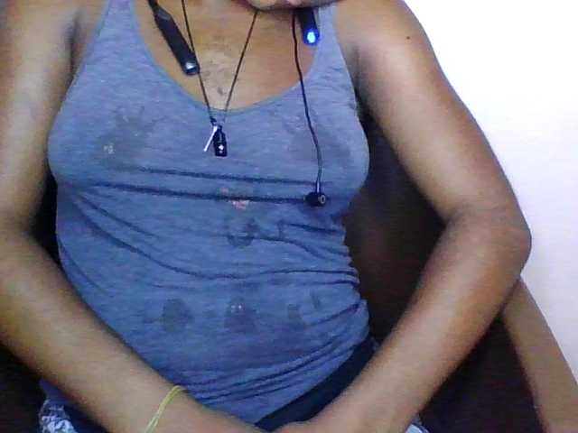 SinfulBitch01 live cam on BongaCams