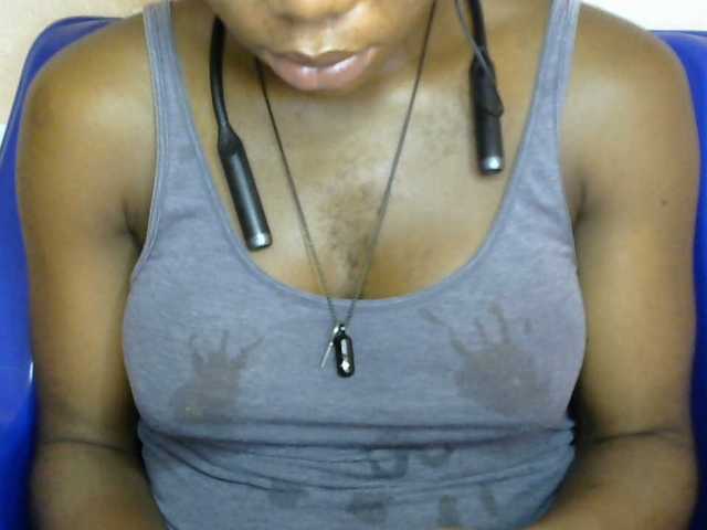 SinfulBitch01 live cam on BongaCams