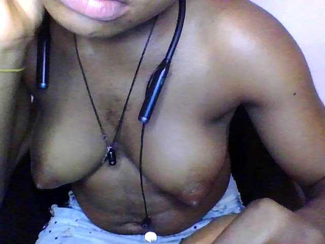 SinfulBitch01 live cam on BongaCams