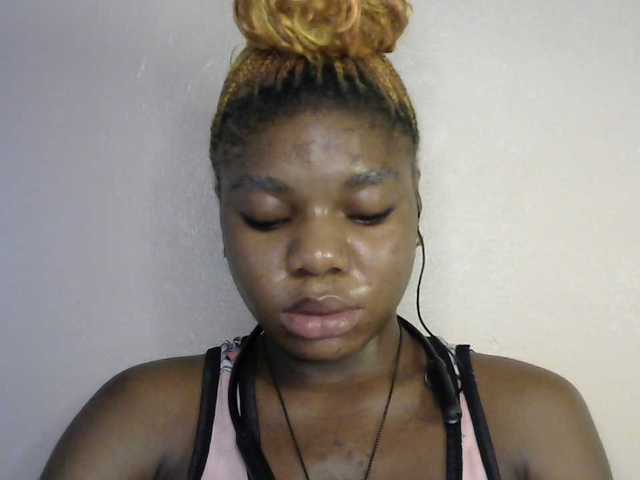SinfulBitch01 live cam on BongaCams