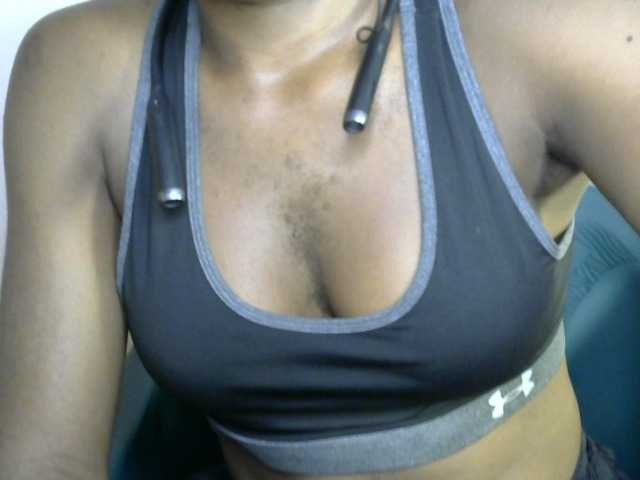 SinfulBitch01 live cam on BongaCams
