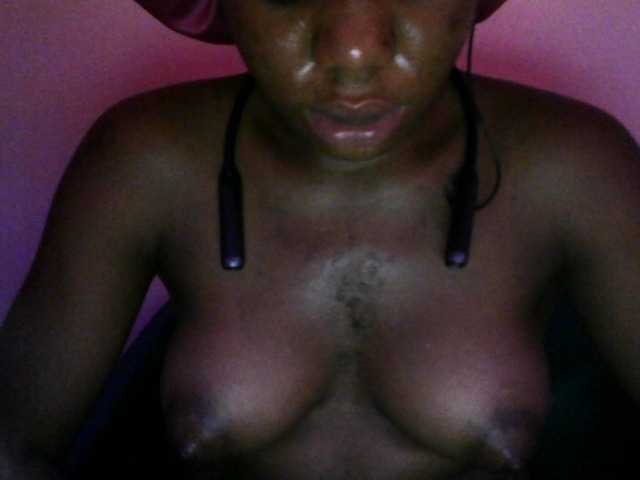 SinfulBitch01 live cam on BongaCams