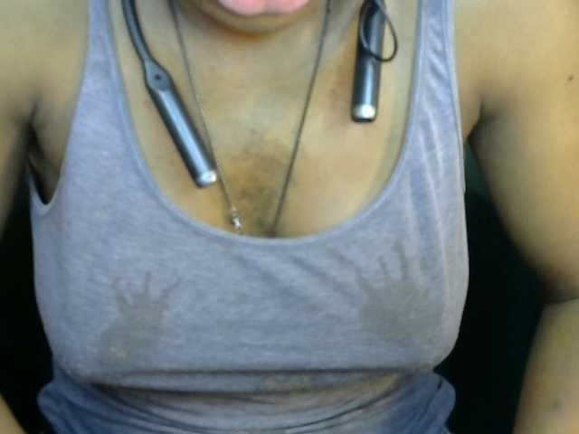 SinfulBitch01 live cam on BongaCams