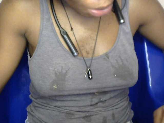 SinfulBitch01 live cam on BongaCams
