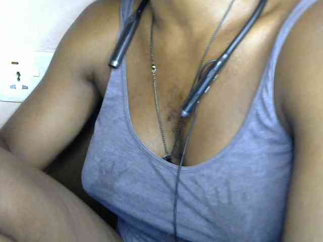 SinfulBitch01 webcam
