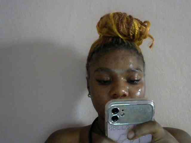 SinfulBitch01 webcam