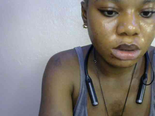 SinfulBitch01 webcam