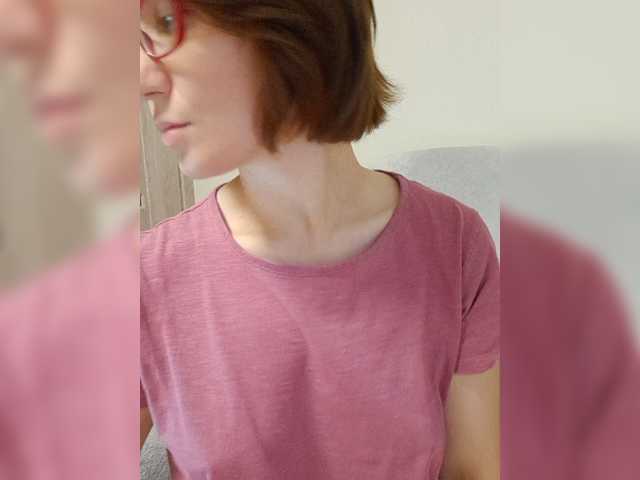 r-o-s-e-Soffi live cam on BongaCams