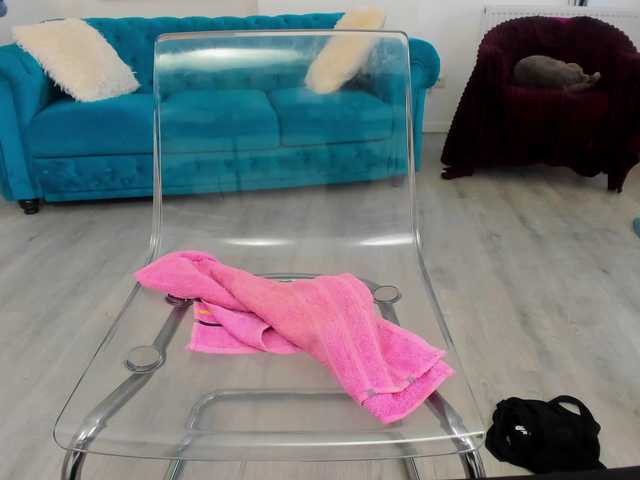 NicolleLexxy live cam on BongaCams