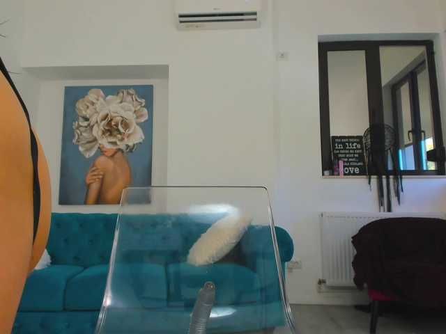 NicolleLexxy live cam on UnifiedCams