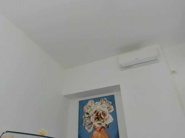 NicolleLexxy live cam on BongaCams