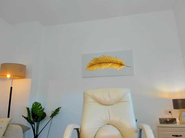NicolleLexxy live cam on BongaCams