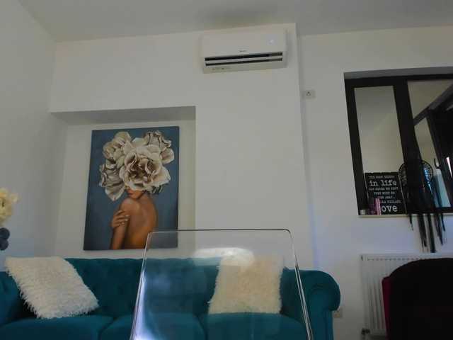 NicolleLexxy
