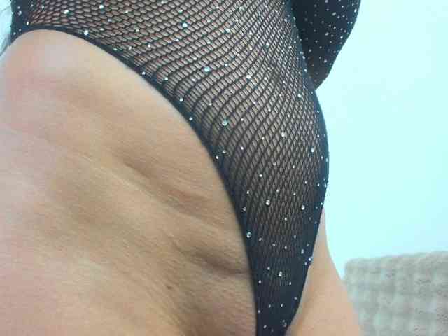 NicolleLexxy webcam
