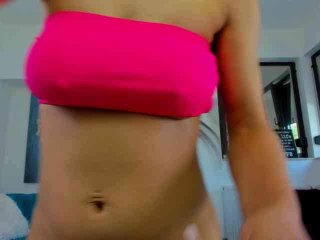 NicolleLexxy