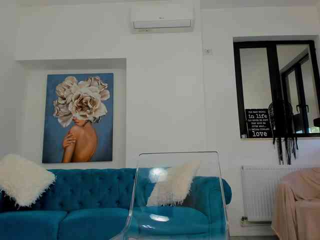 NicolleLexxy webcam