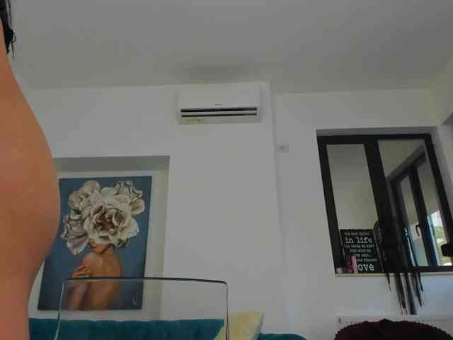 NicolleLexxy webcam
