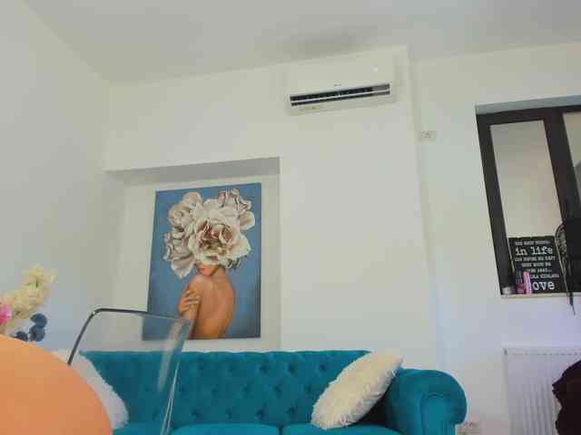 NicolleLexxy webcam