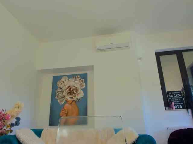 NicolleLexxy webcam