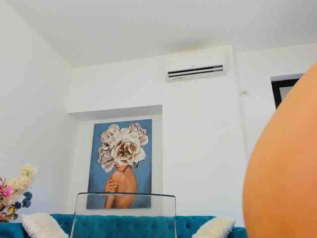 NicolleLexxy webcam