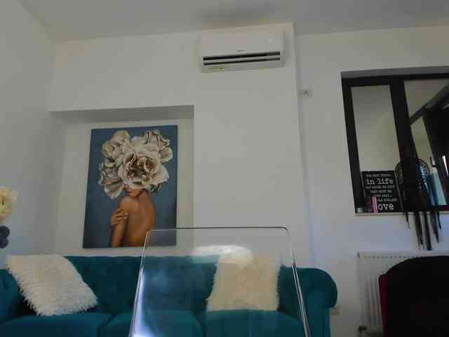 NicolleLexxy webcam