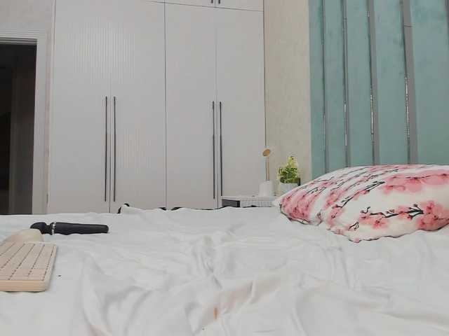 Vinelala live webcam show
