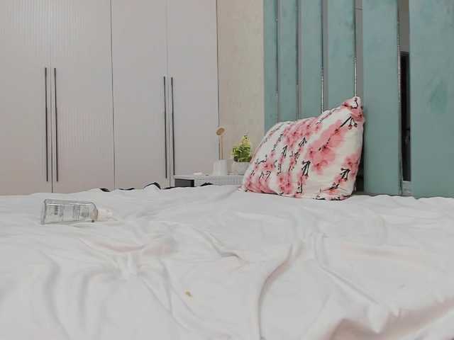 Vinelala live webcam show