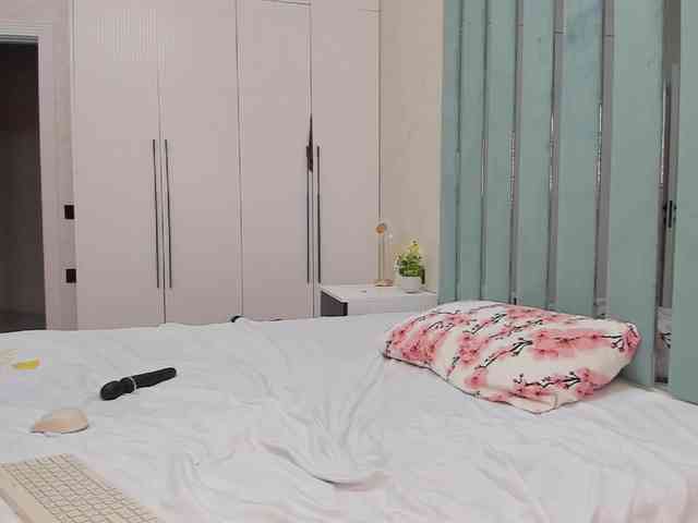 Vinelala Live Webcam on BongaCams