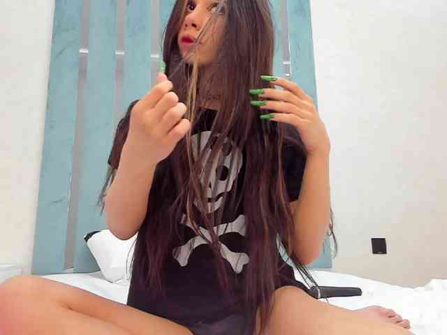 Vinelala Live Webcam on BongaCams