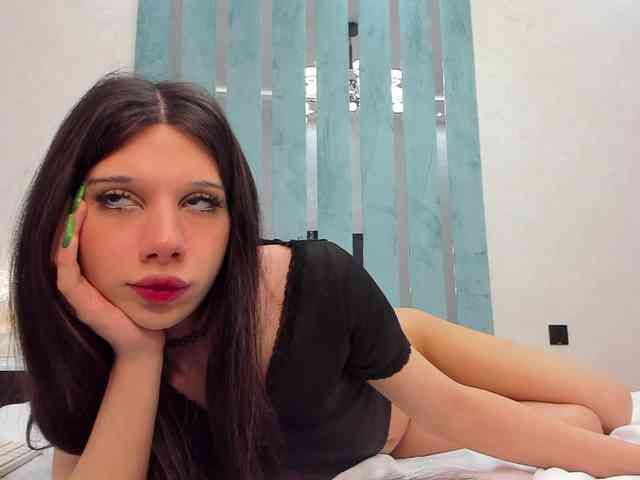 Vinelala Live Webcam on BongaCams