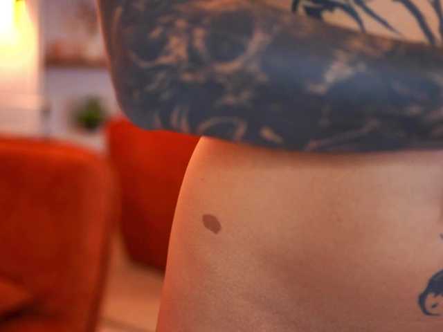 RosaInk live cam on BongaCams