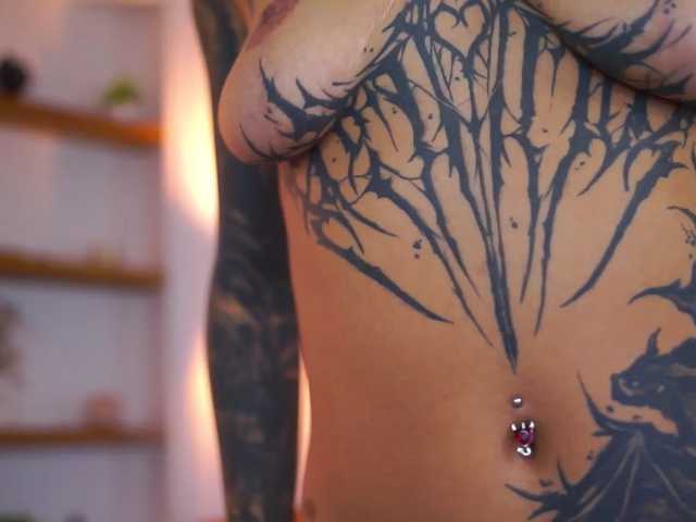 RosaInk live cam on BongaCams