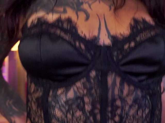 RosaInk live cam on BongaCams