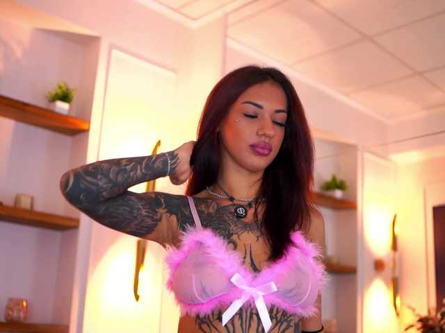 RosaInk live cam on BongaCams