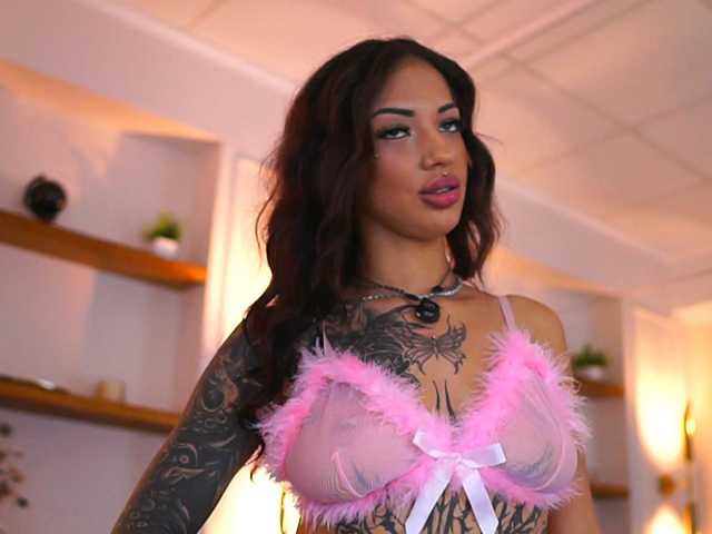 RosaInk live cam on BongaCams