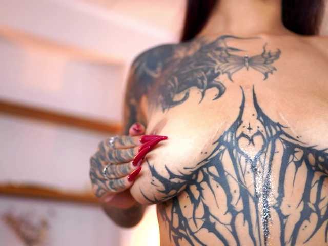 RosaInk live cam on BongaCams