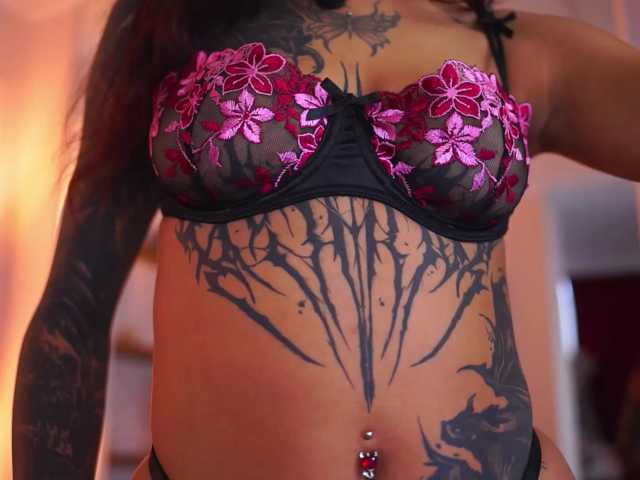 RosaInk live cam on BongaCams