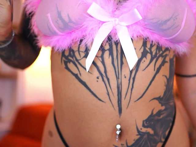 RosaInk live cam on BongaCams