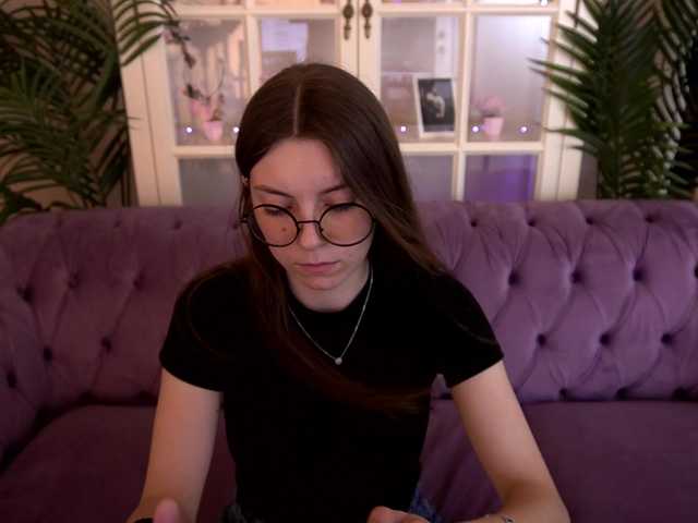 nicoleinfinity online