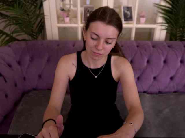 NicoleInfinity webcam
