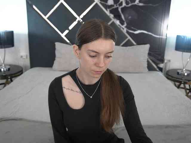 NicoleInfinity webcam