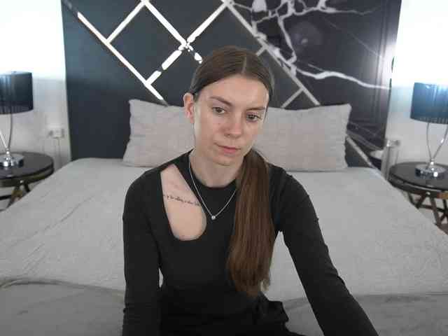 NicoleInfinity webcam