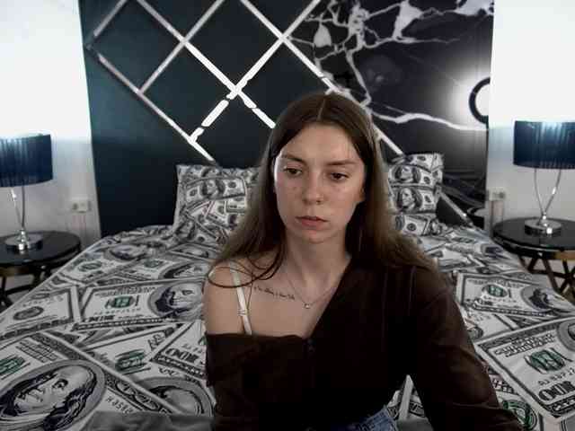 NicoleInfinity webcam