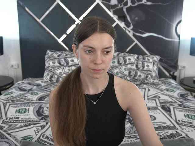 NicoleInfinity webcam