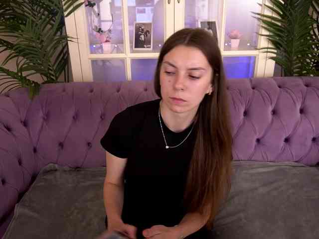 NicoleInfinity webcam