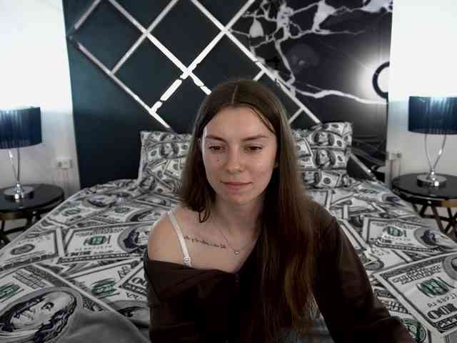 NicoleInfinity webcam